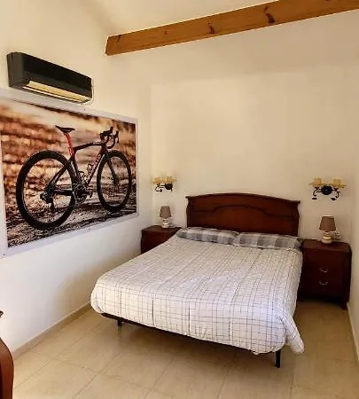 Velo W/ A/c, Free Wi-fi & Pool Near Benidorm * Polop