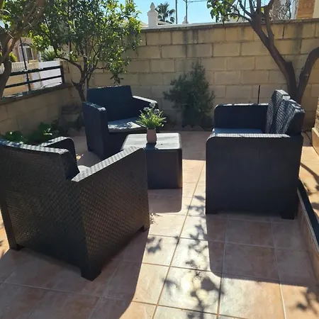 Velo W/ A/c, Free Wi-fi & Pool Near Benidorm *