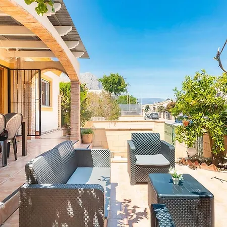 Velo W/ A/c, Free Wi-fi & Pool Near Benidorm