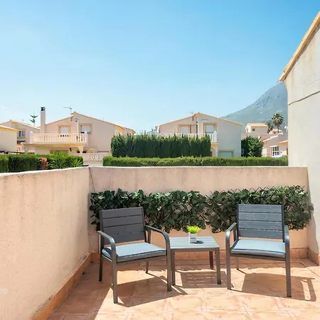 Velo W/ A/c, Free Wi-fi & Pool Near Benidorm Villa Polop